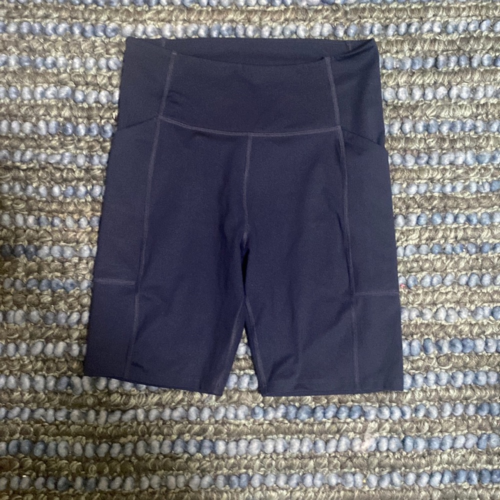 Girlfriend collective biker shorts, size large